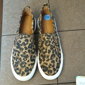 Tommy Bahama Leopard Print Canvas Sneakers